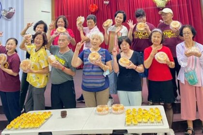 英明社區據點歡慶中秋　手作冰皮月餅甜蜜團圓